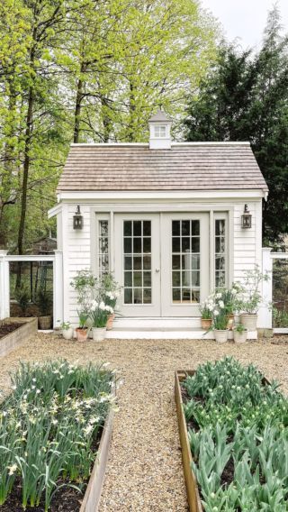 The factors to consider so as
to have a perfect backyard shed