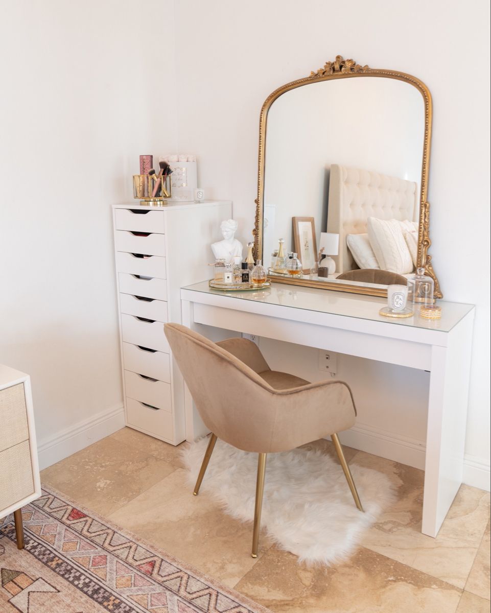 The role of bedroom vanity