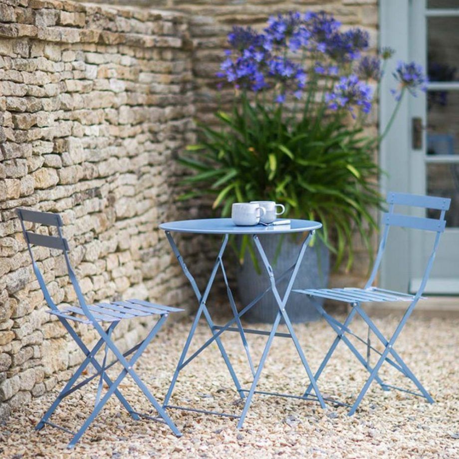 How to Make Bistro Set
Comfortable and Beautiful