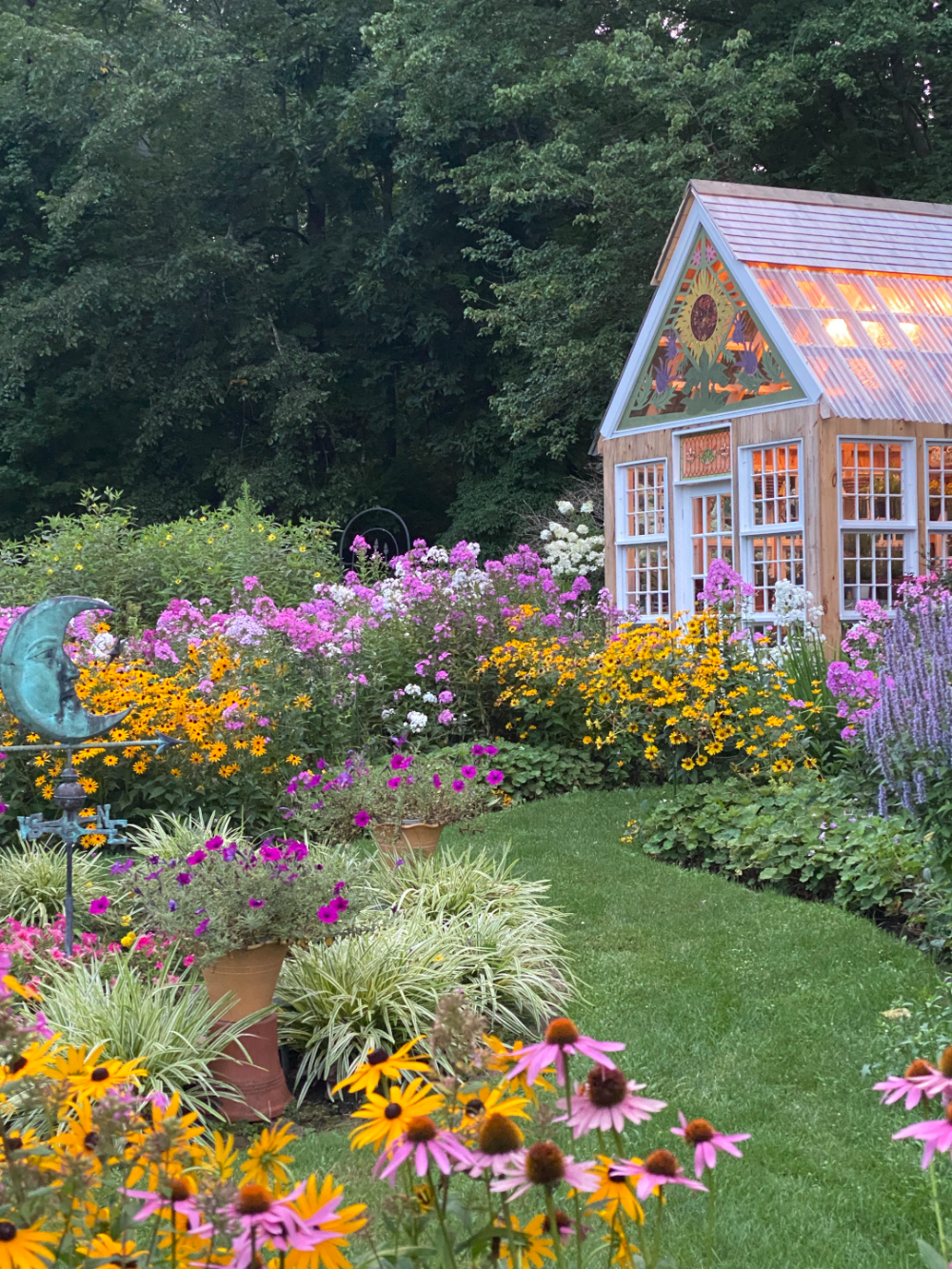 Create a Picturesque Landscape
with Cottage Gardens