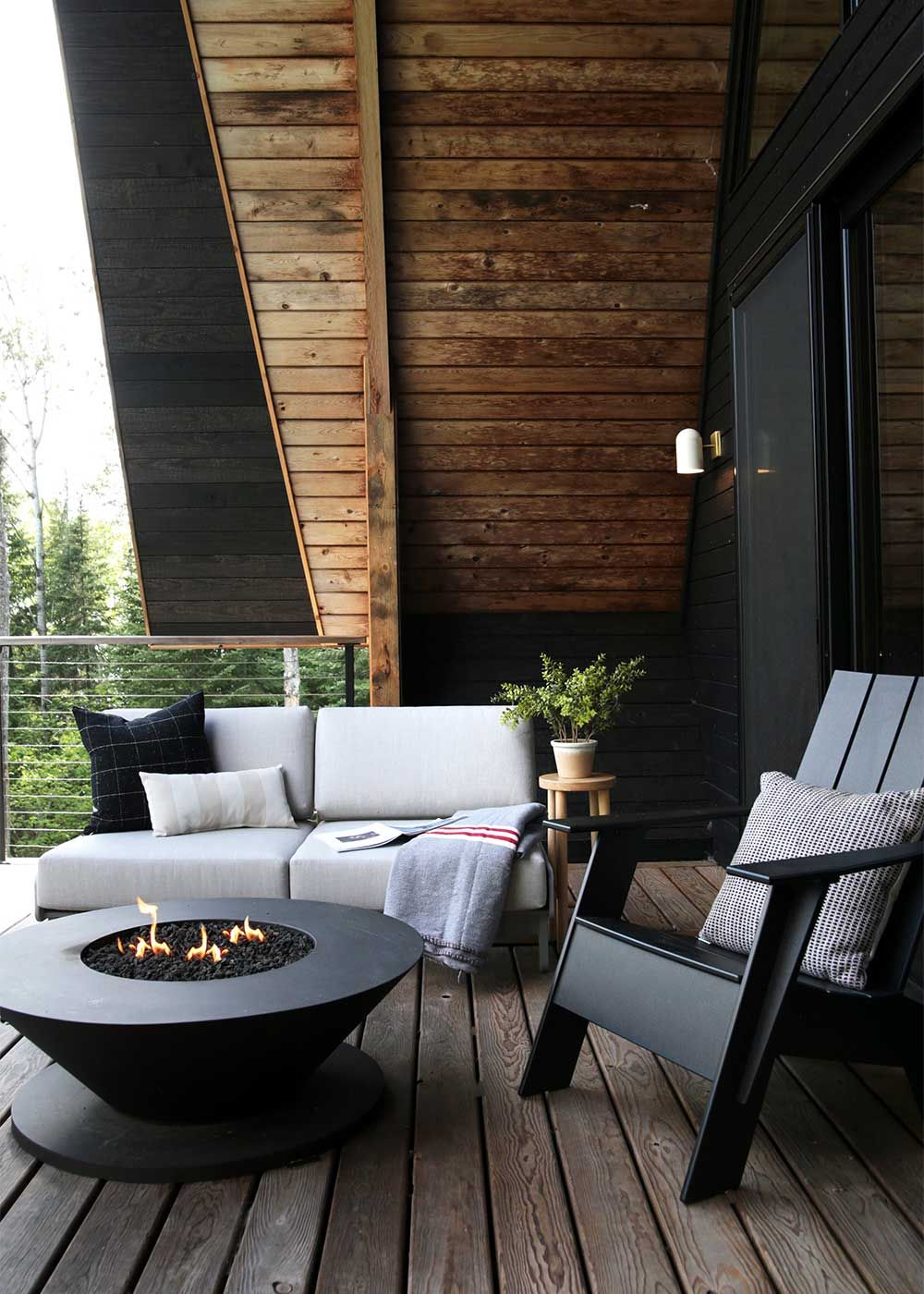 How to Choose Deck Furniture
for Your Patio, Porch or Pool