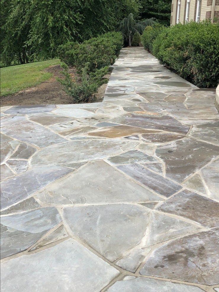 Flagstone Patio for a Natural
Look