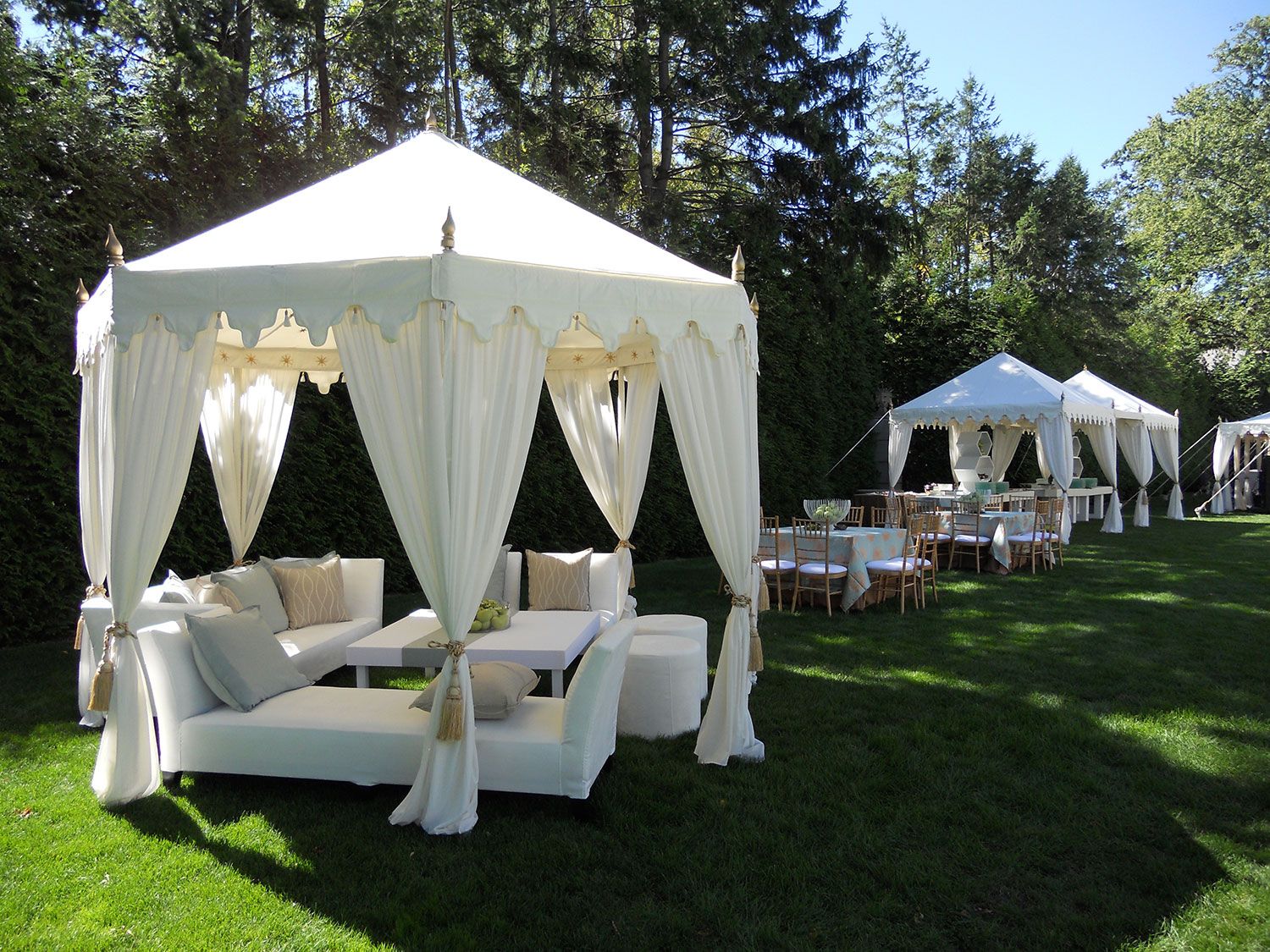 A Gazebo Tent and gazebo
design according to Material