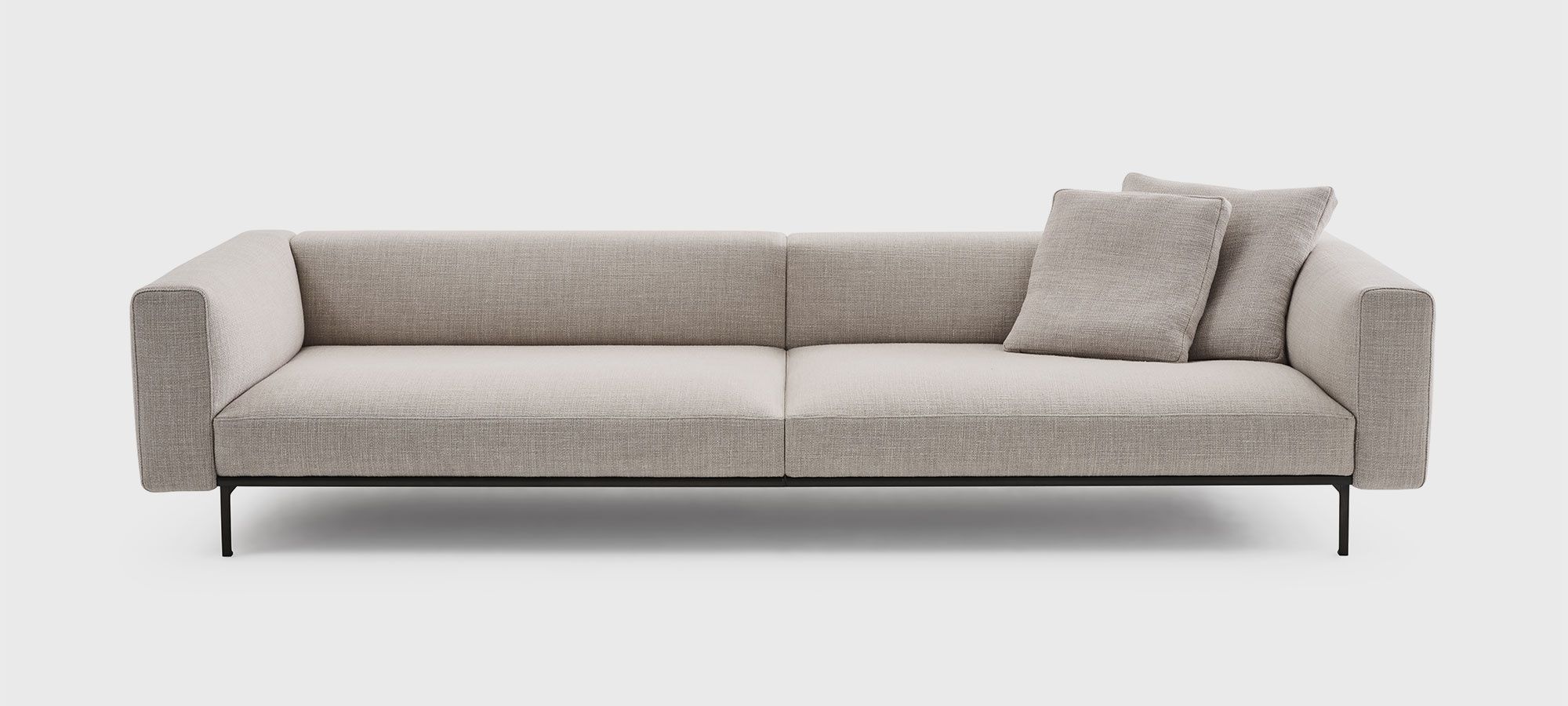 Stylish Comfort: Relaxing on a Knoll Sofa