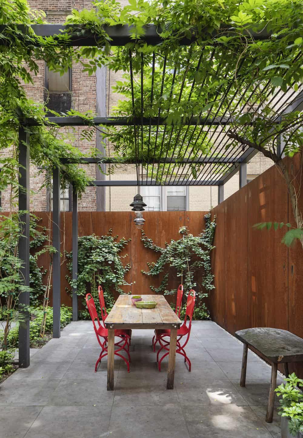 Transform Your Space: The Rise of Modern Pergola Extensions