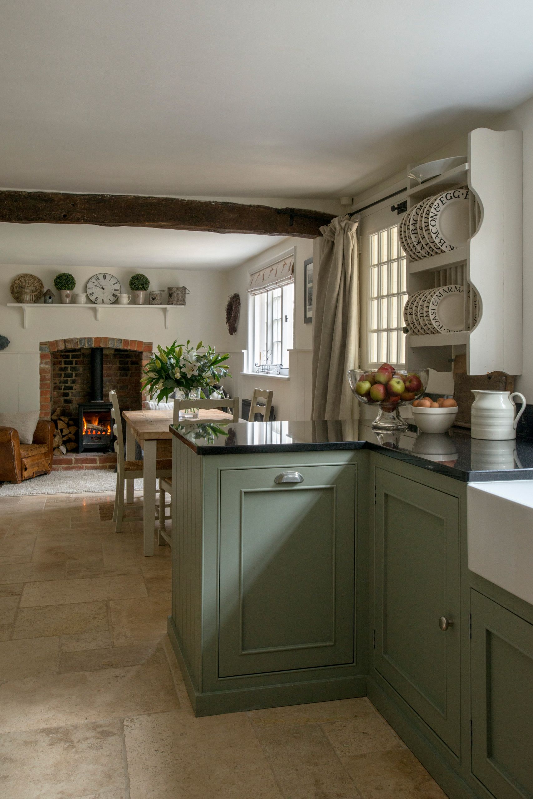 Timeless Charm: Embracing Classic Styles
with Traditional Kitchens Styling