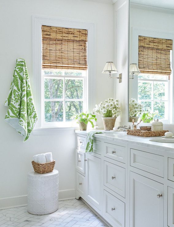 How You Can Make Classy and
Romantic Bathroom Window Curtains