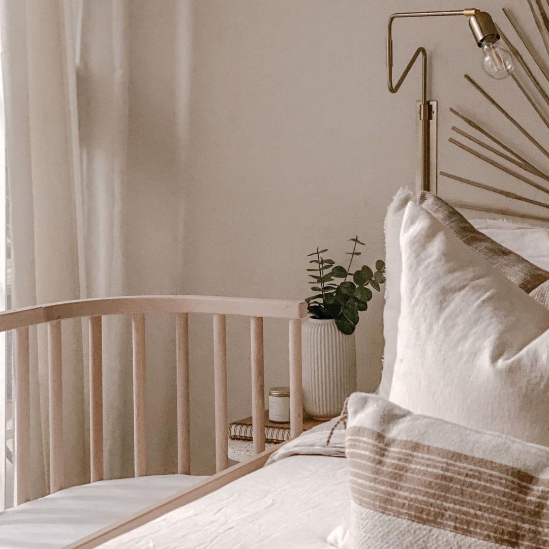 Keeping Your Baby Close to You
in a Comfy Bedside crib