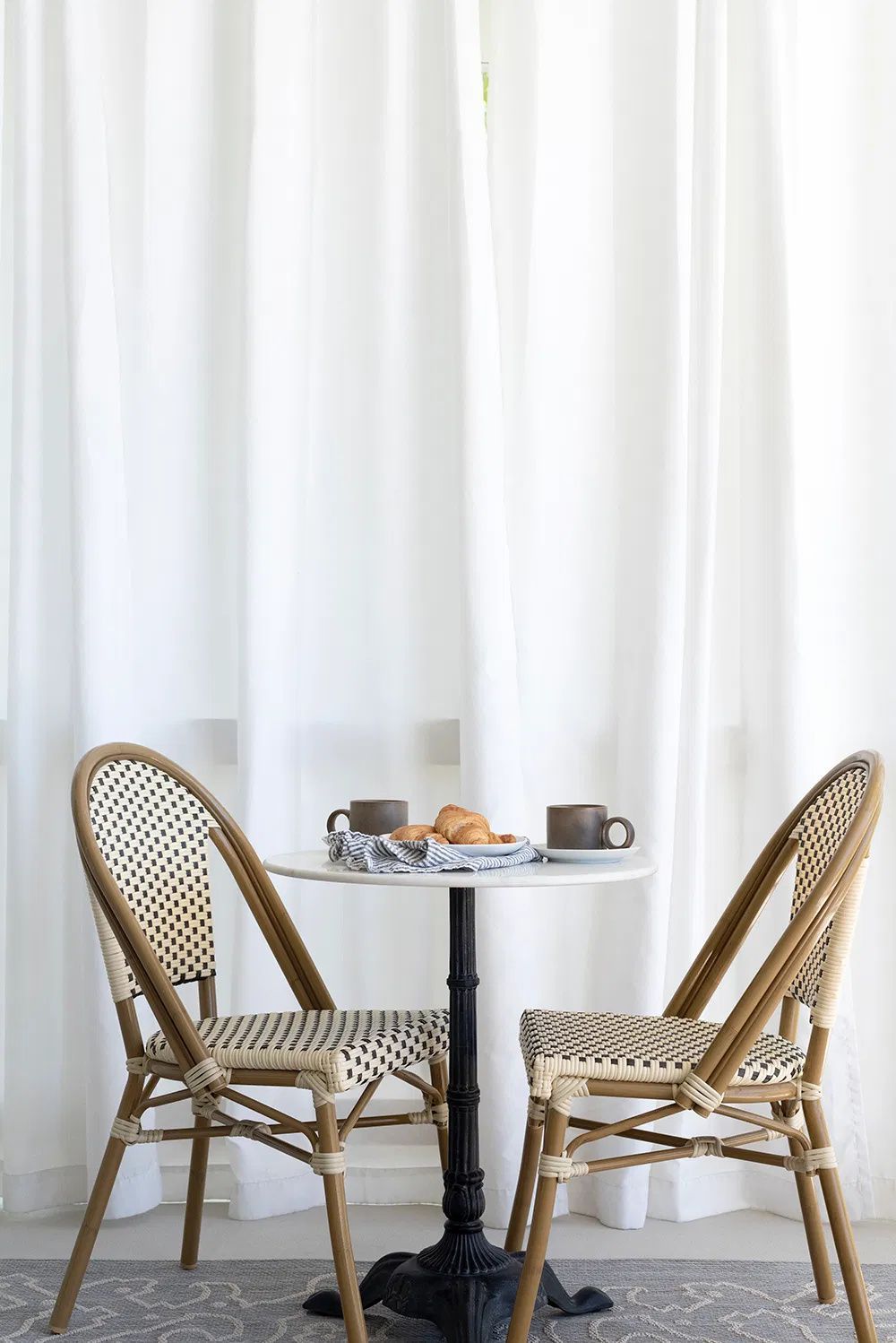 How to Make Bistro Set
Comfortable and Beautiful