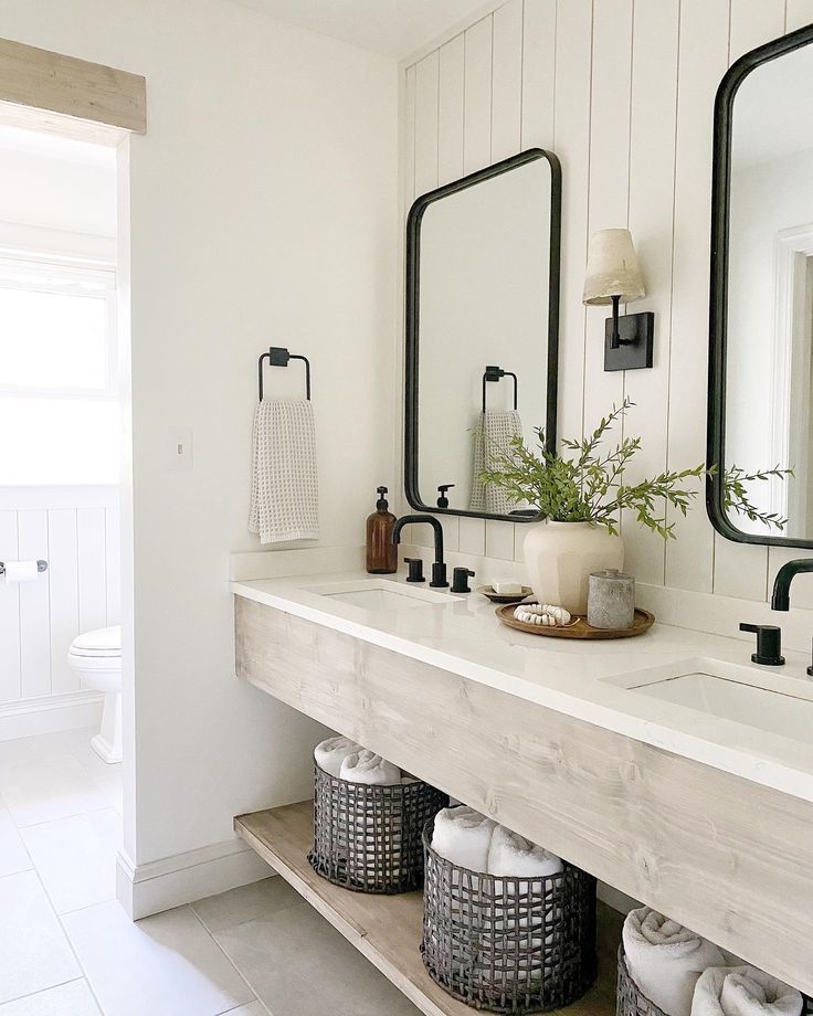 Space saving modern floating bathroom vanity