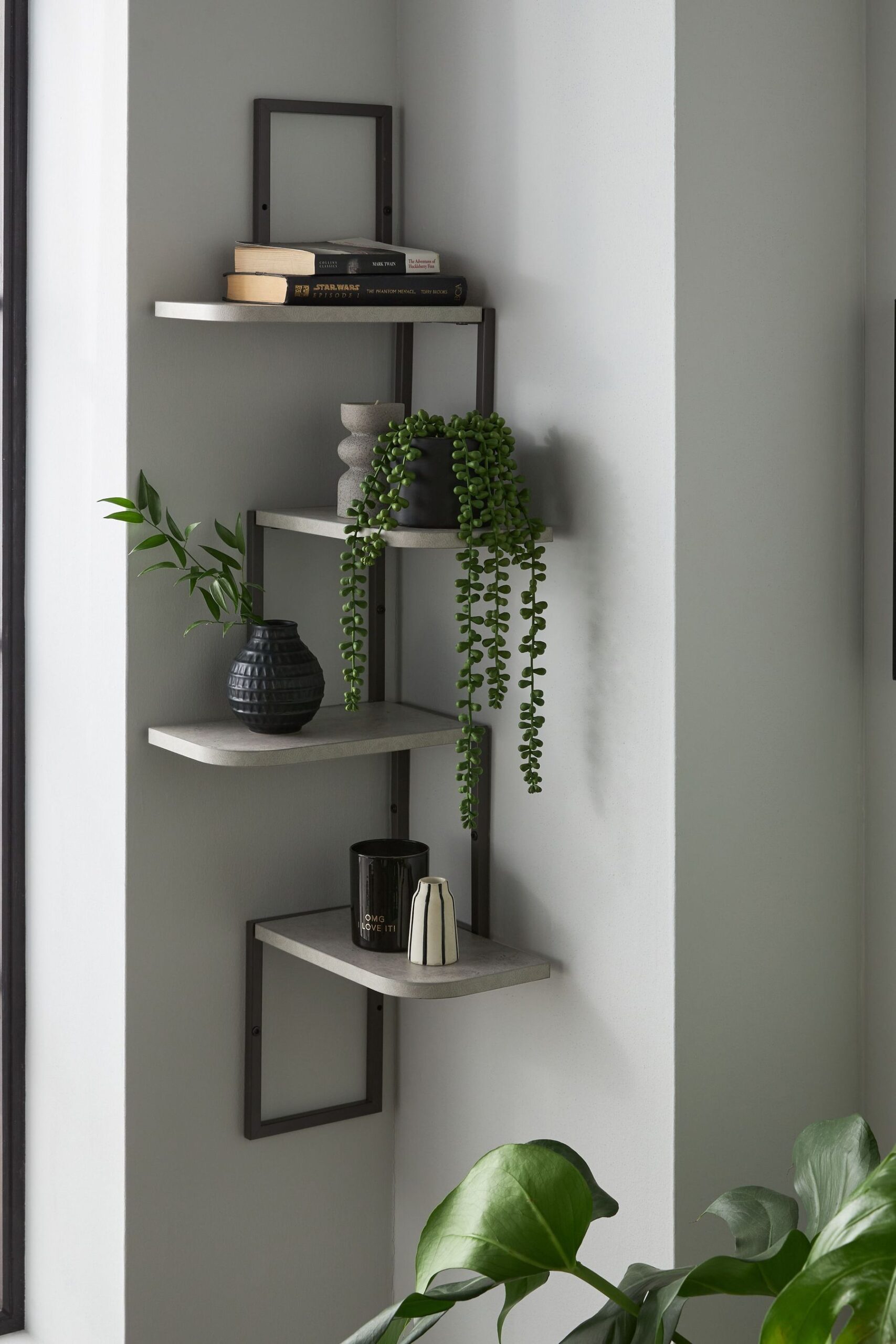 Making the Floating Wall
Shelves at Your Home