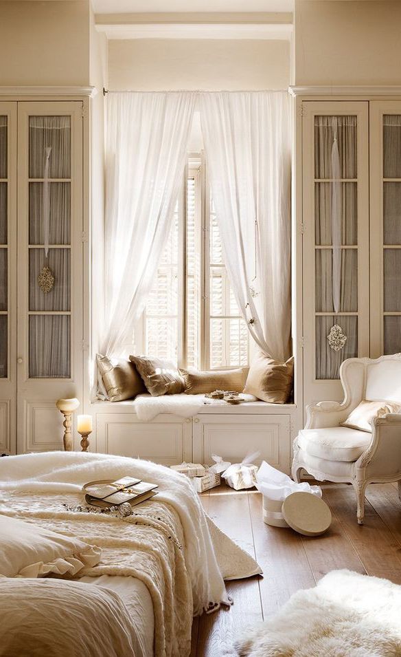 French Bedroom – The Stylish
One