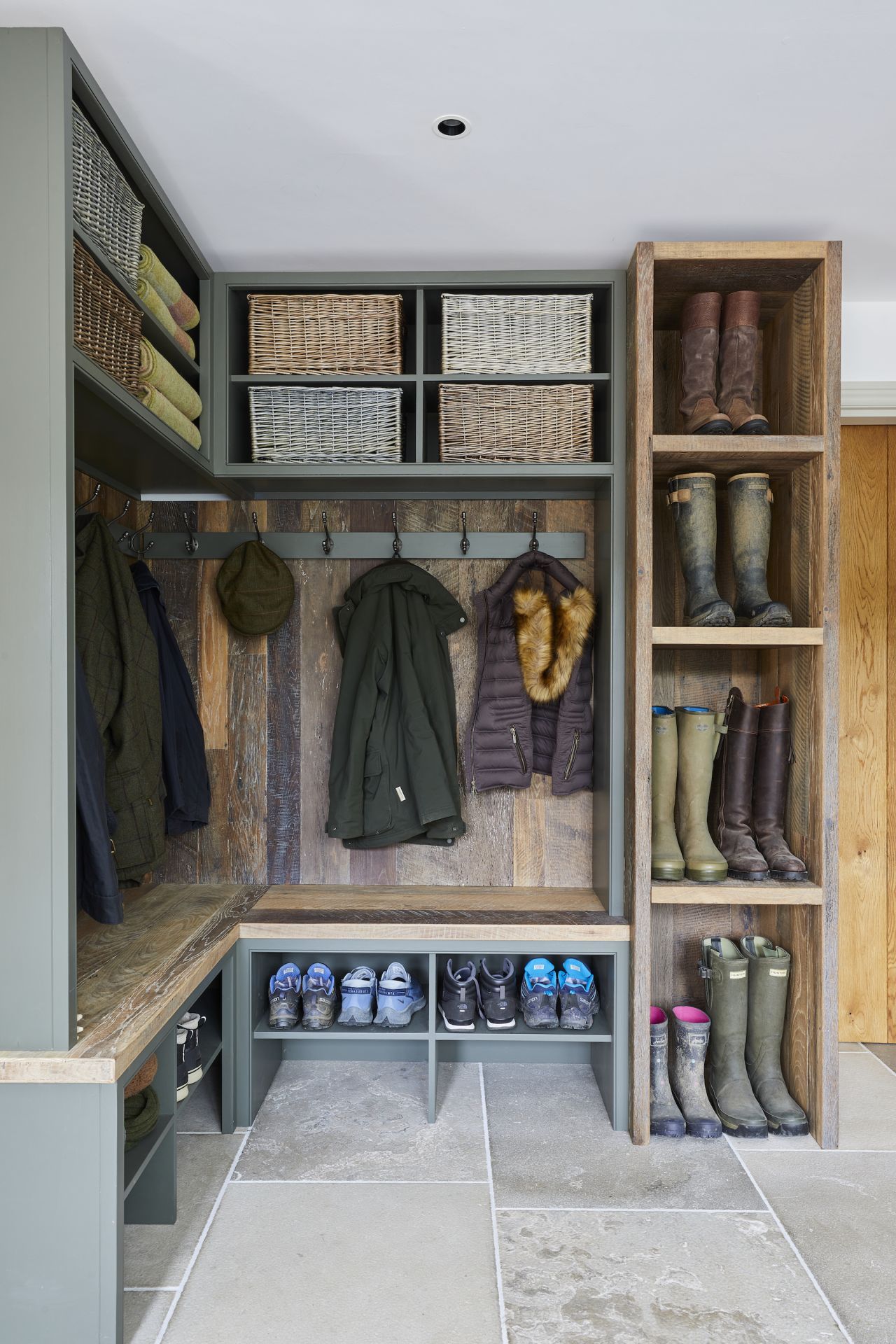 Organizational Solutions: Maximizing
Space with Garage Storage Ideas