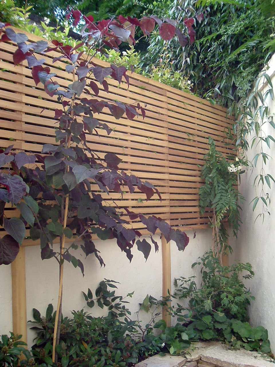 Stylish Boundaries: Defining Spaces with
Garden Fence Panels