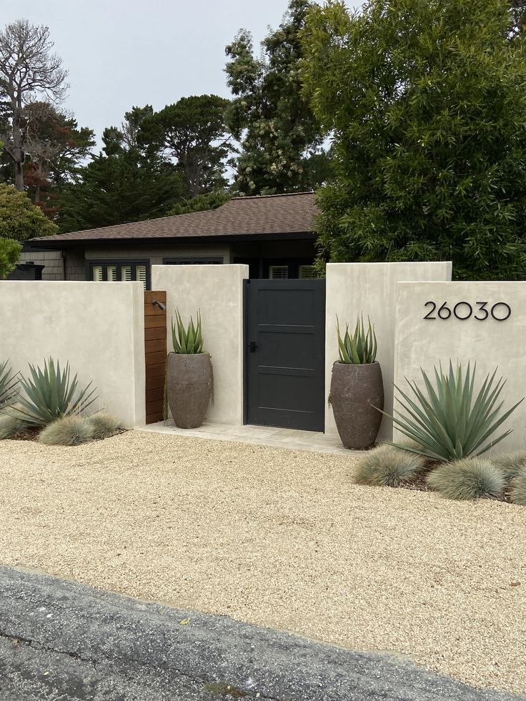 Welcoming Entrances: Enhancing Security
with House Gate Design