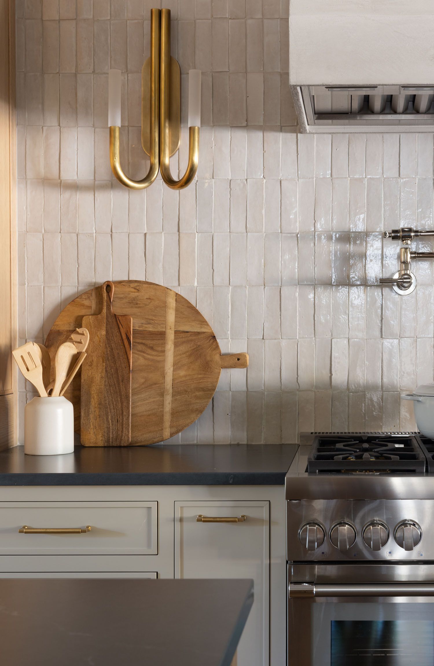 Kitchen backsplash tile: main features