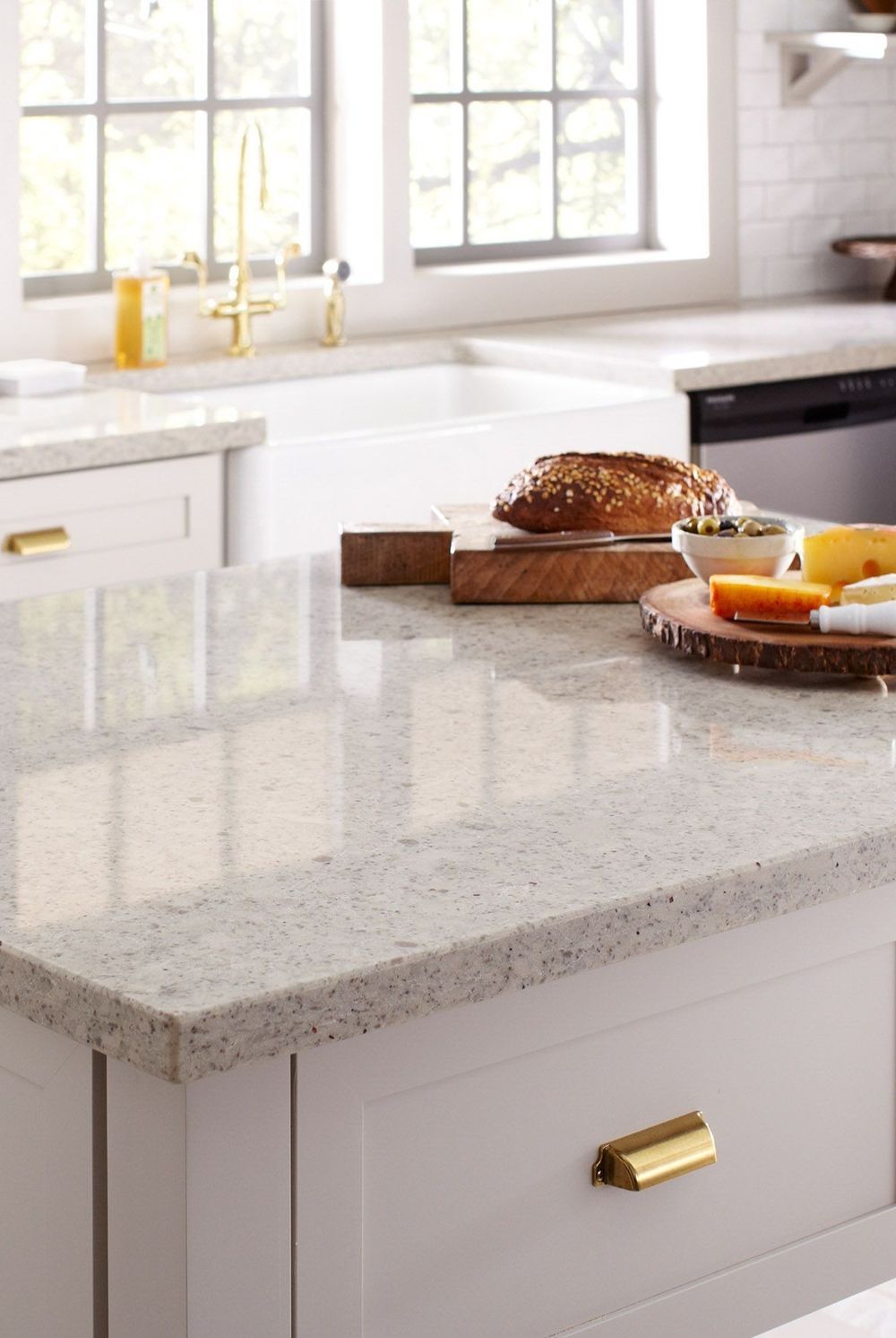 Advantages of kitchen granite countertops