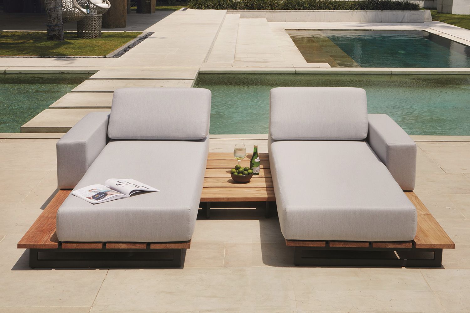 An Outdoor Chaise Lounge Is
the Best Furniture for Relaxation