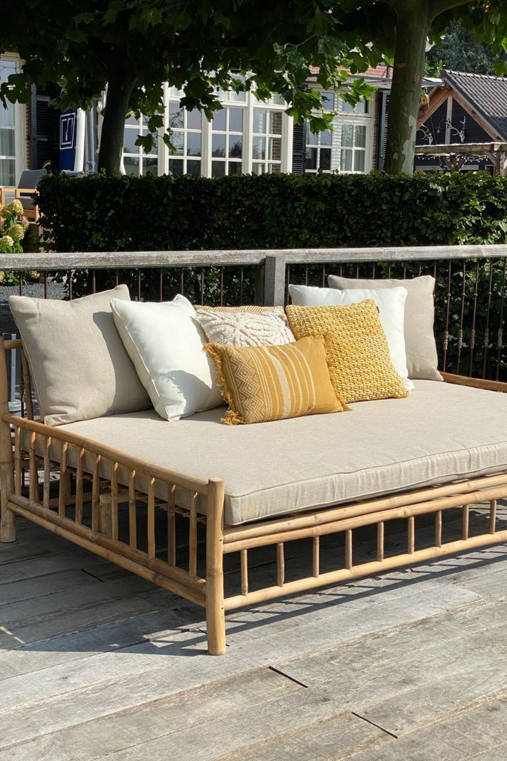 Rattan Outdoor Furniture
Accentuates Your Natural Environment