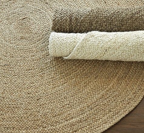 Using the round jute rug for
better looking living rooms