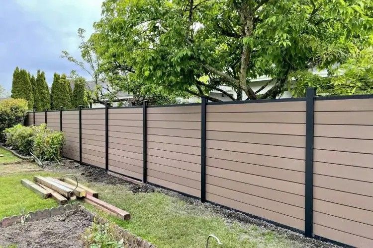 Vinyl fences: looking like wood or stone, but more sturdy