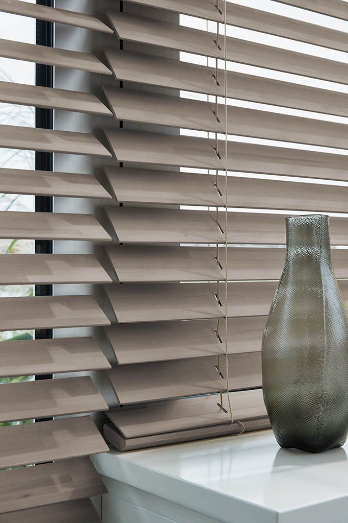 Interior design ideas using
wooden blinds