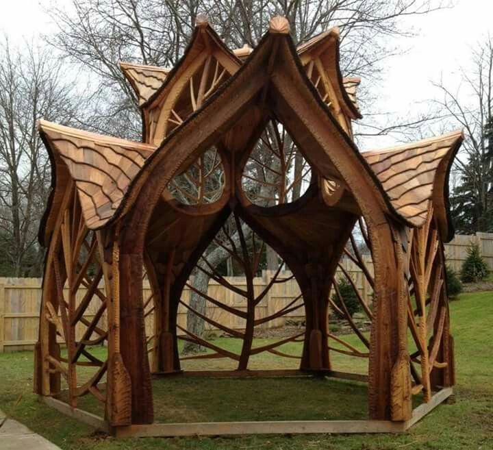 Wooden gazebos to improve the
look of the garden