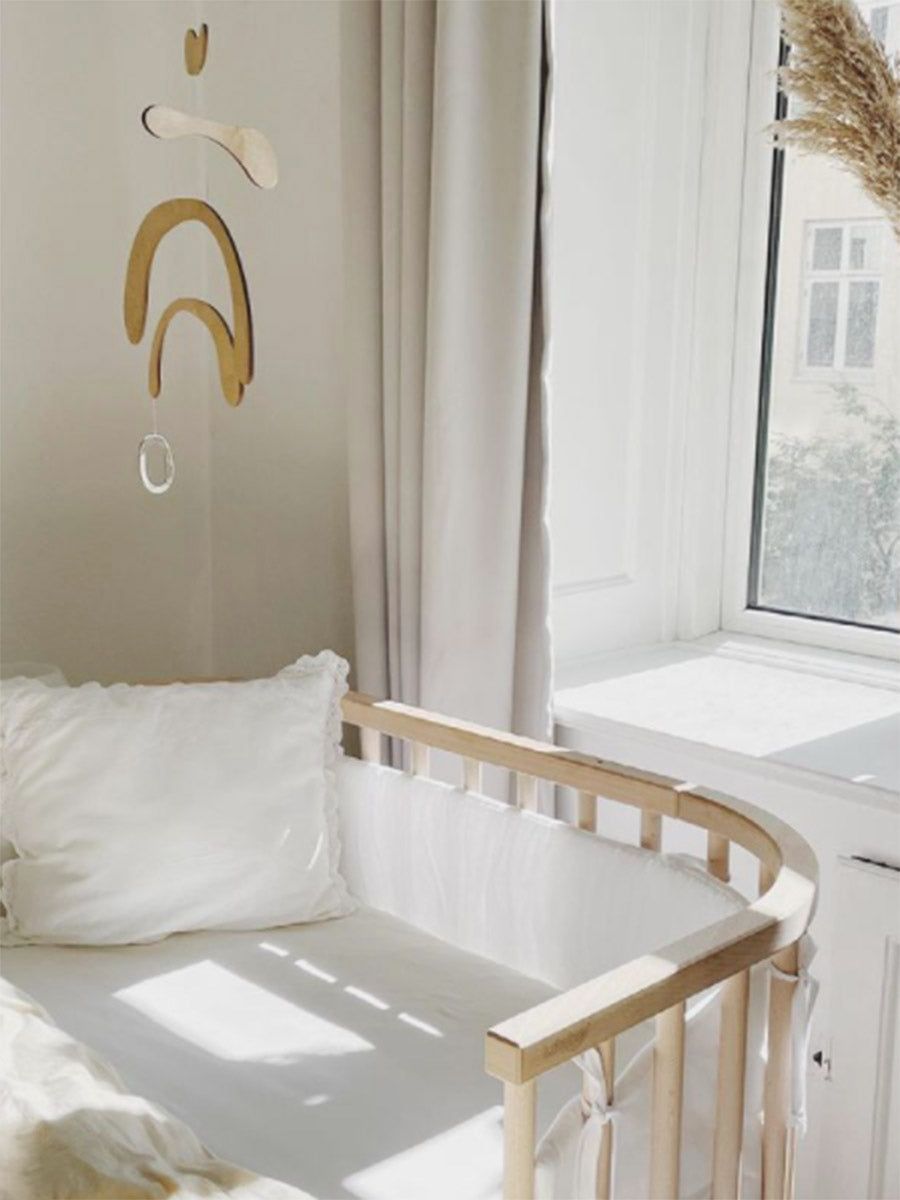 Keeping Your Baby Close to You
in a Comfy Bedside crib