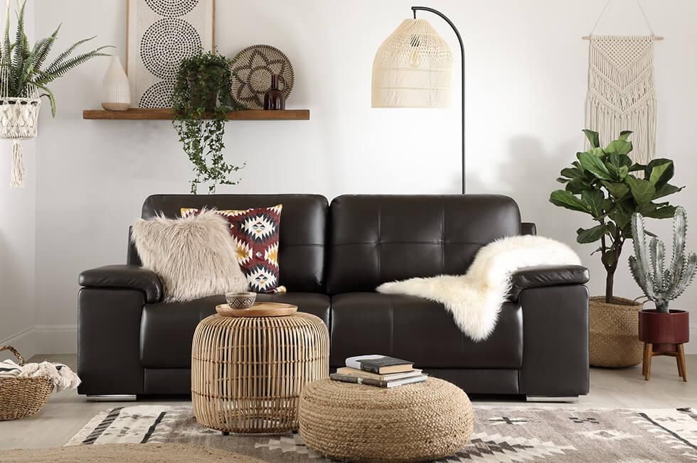 How Can You Choose the Perfect
Black Leather Sofa