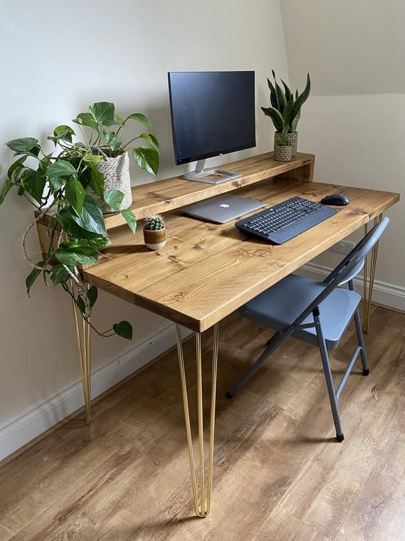 Functional Workspaces: Maximizing
Efficiency with a Computer Desk