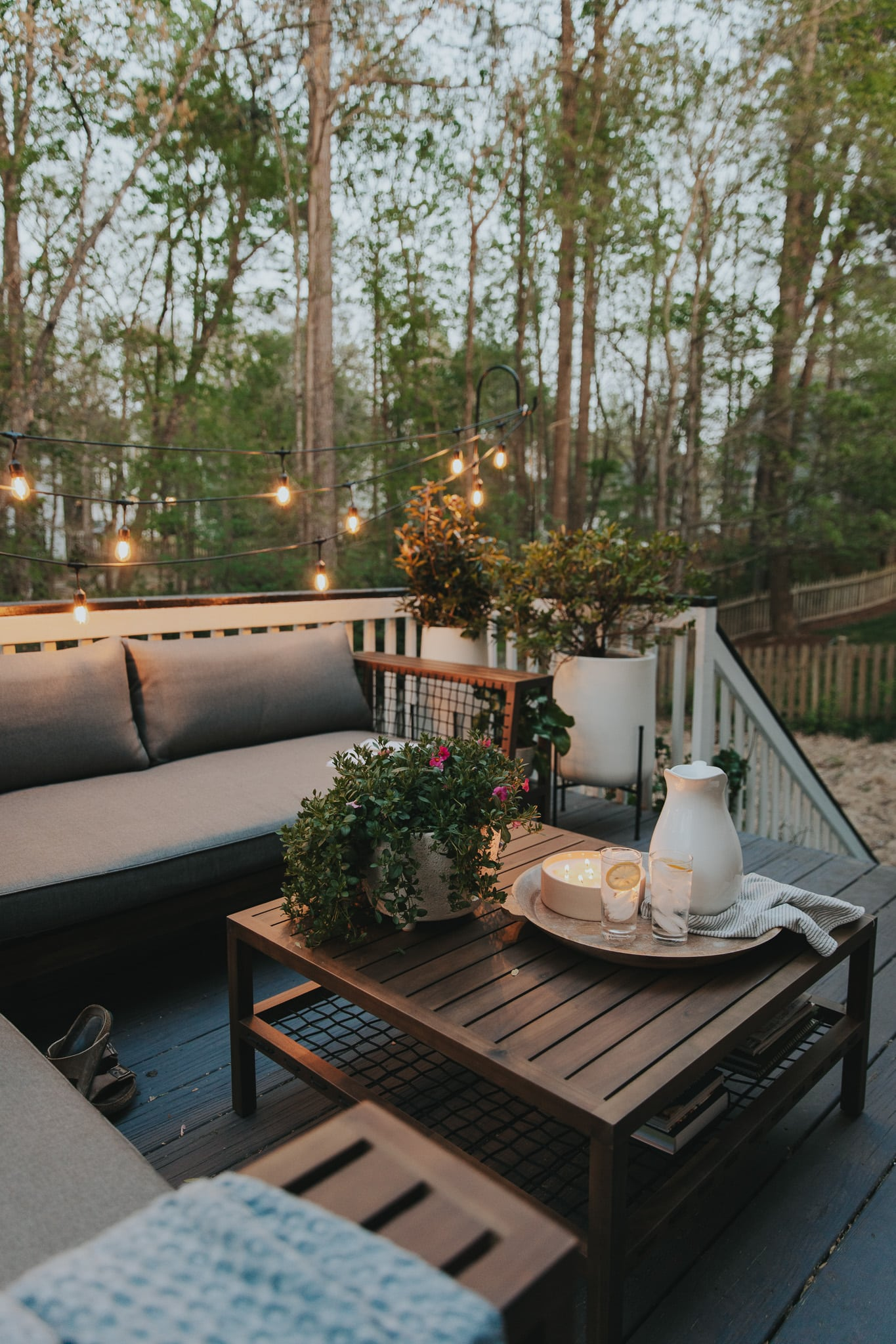 How to Choose Deck Furniture
for Your Patio, Porch or Pool