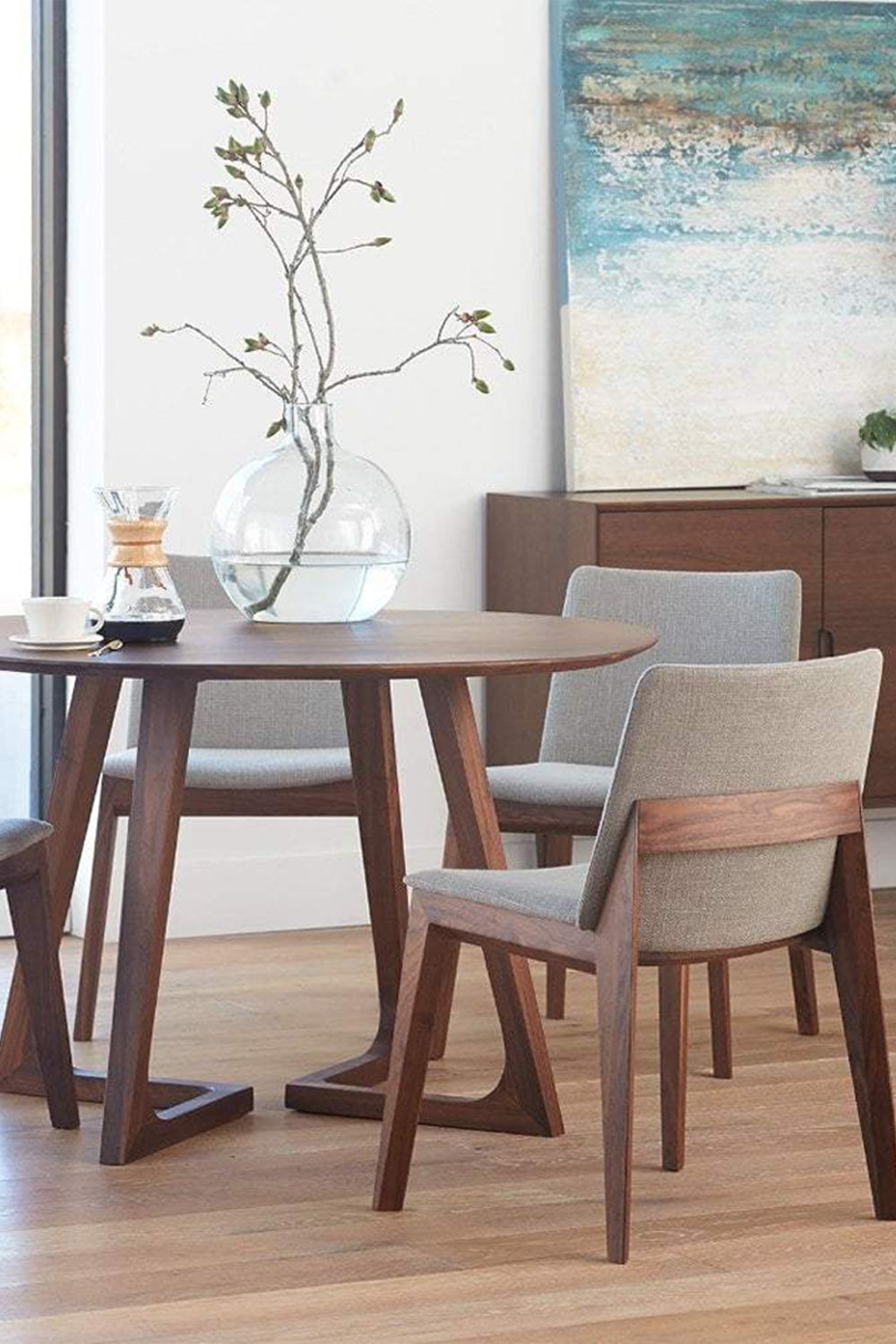 Comfortable Seating: Relaxing in Style
with Dining Chairs