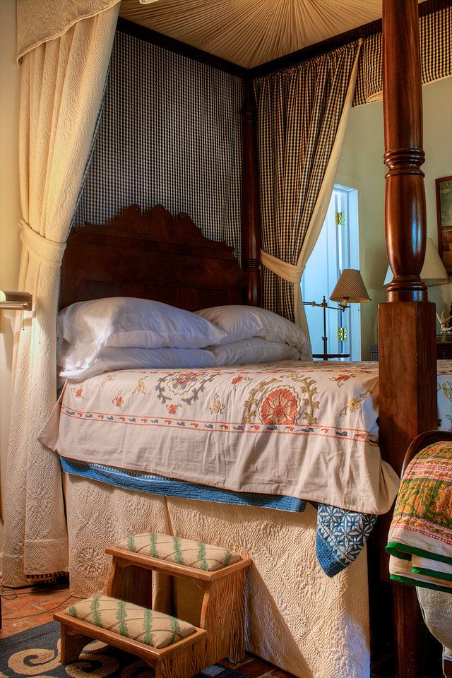 Pristine Four Poster Bed