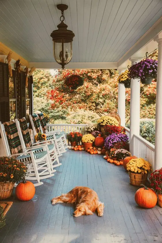 How to have a perfect front
porch decor