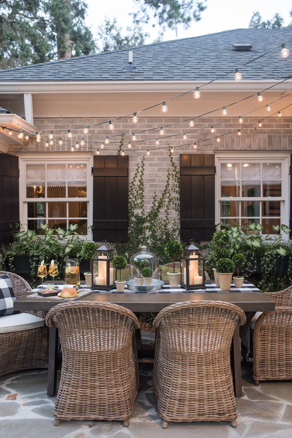 Look Out For Outdoor Table and
Chairs That Are Easy To Clean