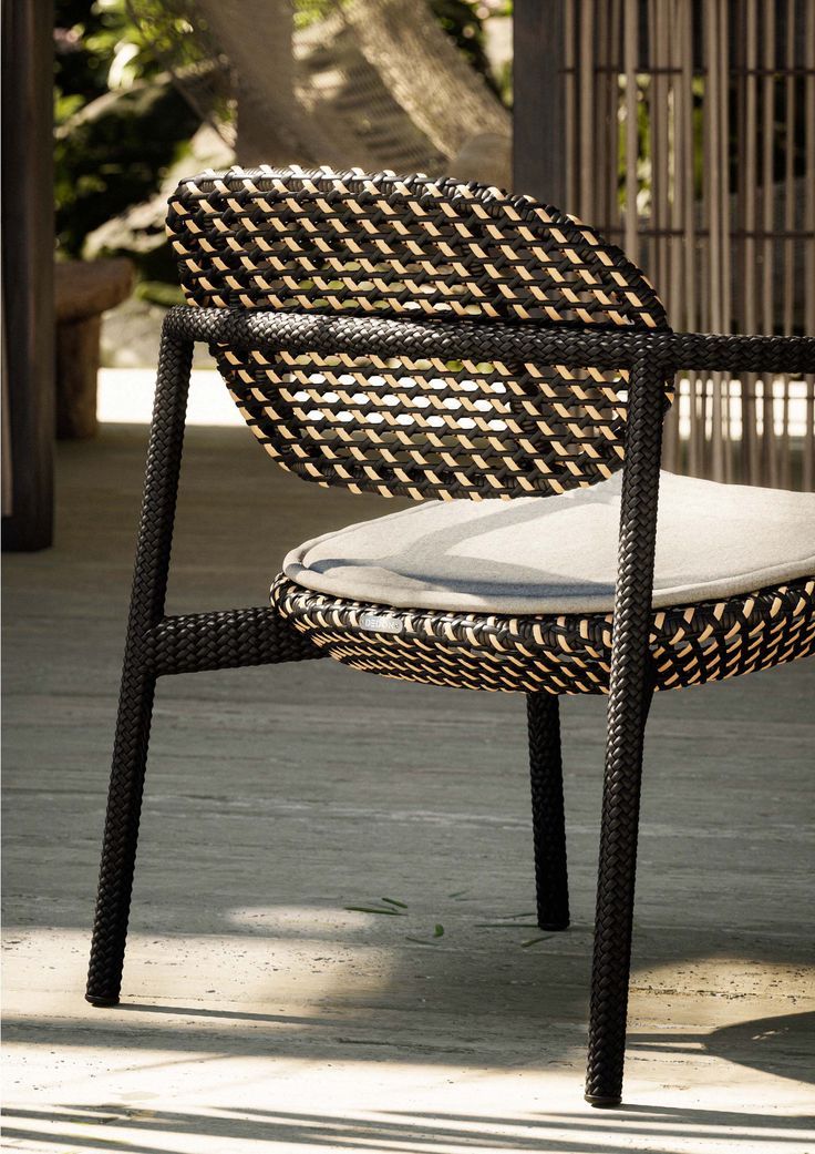 Dining Al Fresco: Elevating Outdoor
Dining with Patio Dining Chairs