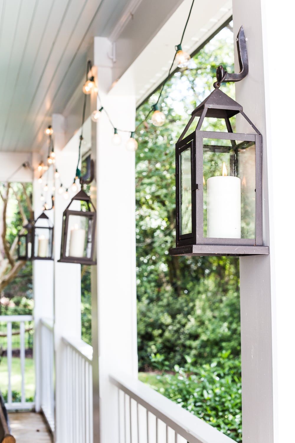 Ambient Illumination: Creating a Cozy
Atmosphere with Patio Lanterns