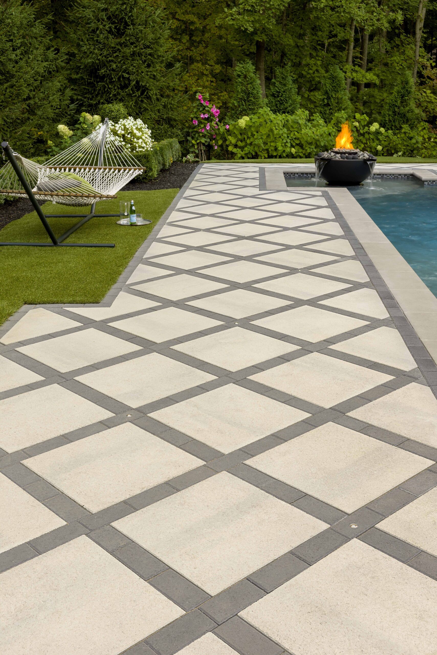 Make that Paving Adorable with
the Best of Patio Pavers