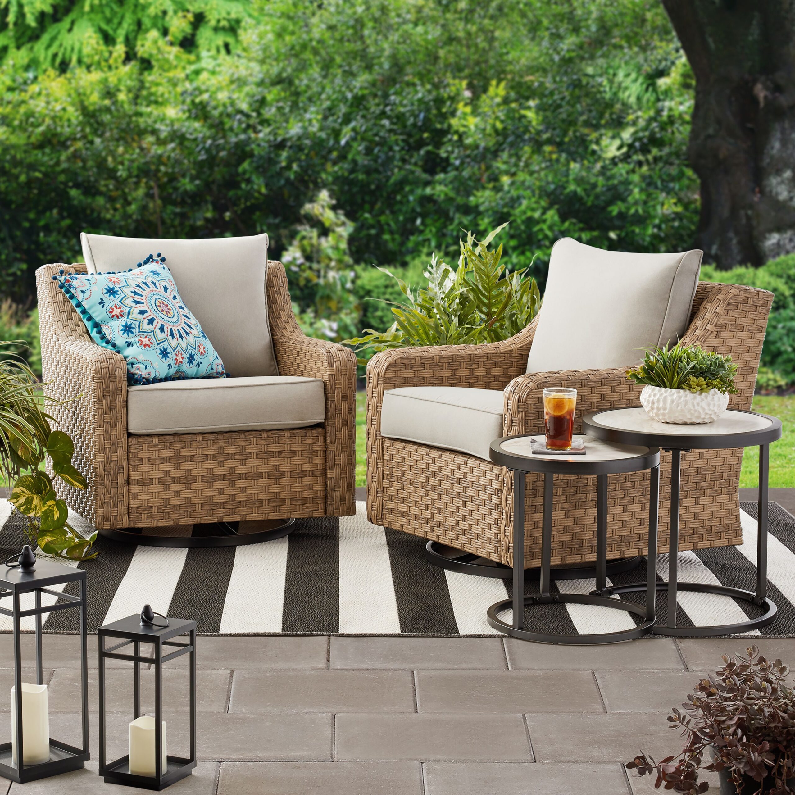 DECORATE YOUR GARDEN OR
OUTDOOR WITH THE HELP OF Wicker Patio Set