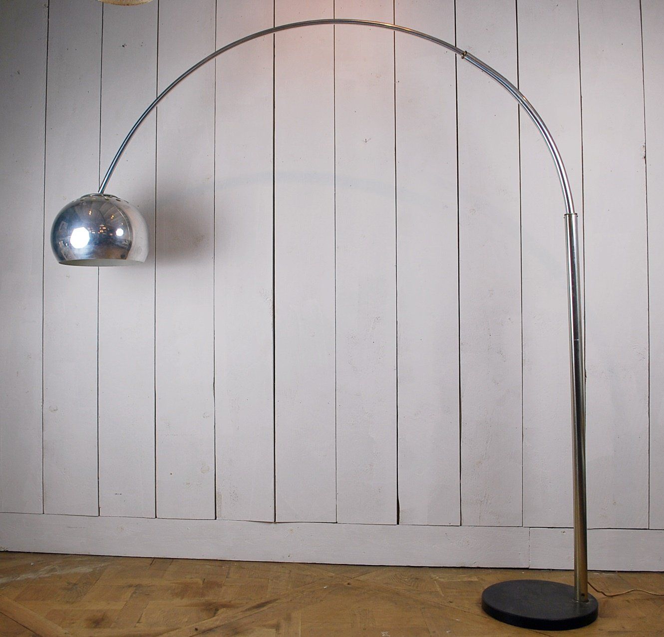 Choosing Your ARC Floor Lamp –
A Fantastic Illuminating Option