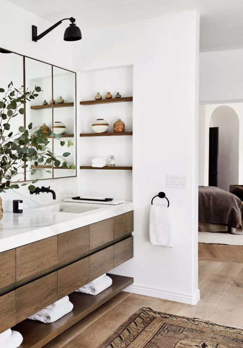 Choosing new bath storage cabinets and vanities