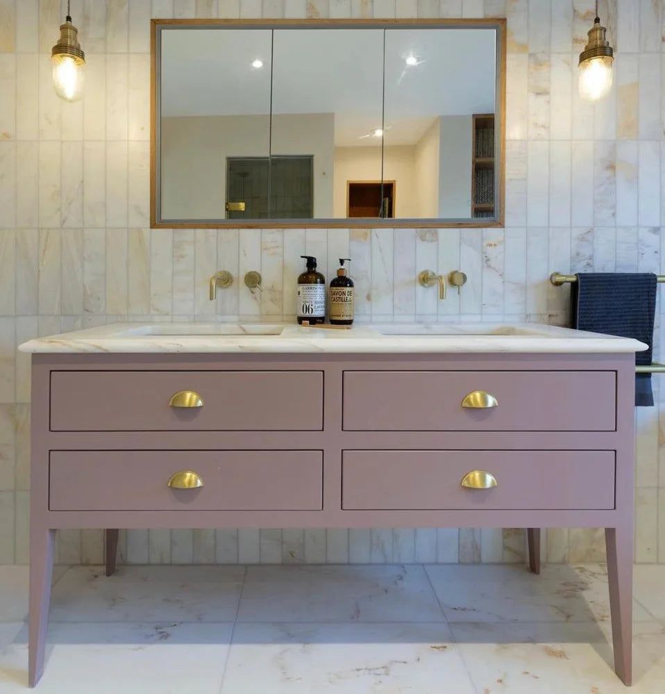 Luxurious Touches: Enhancing Your
Bathroom with Bathroom Vanity Units