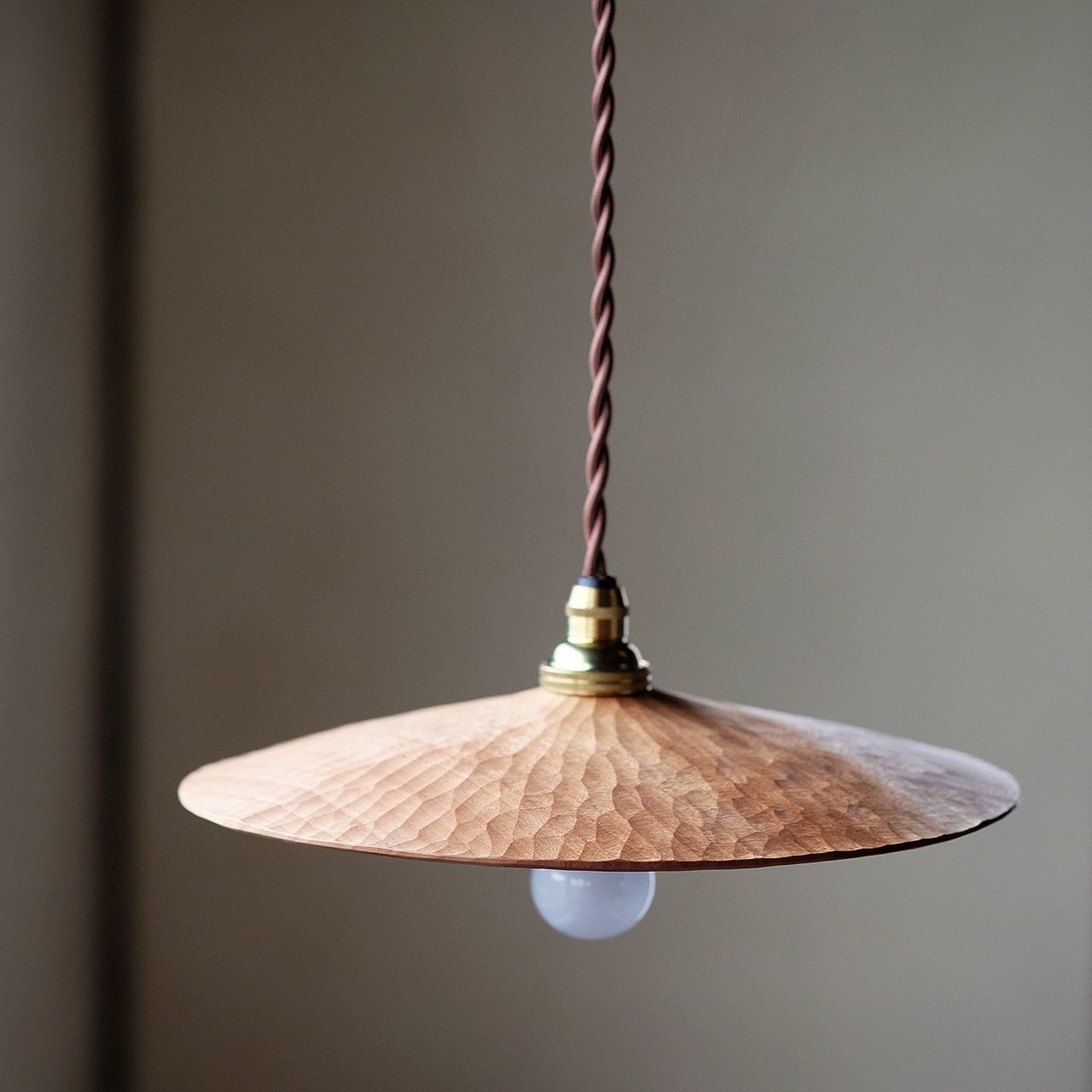 Selecting Best Suitable
Hanging Lamps for Your Home