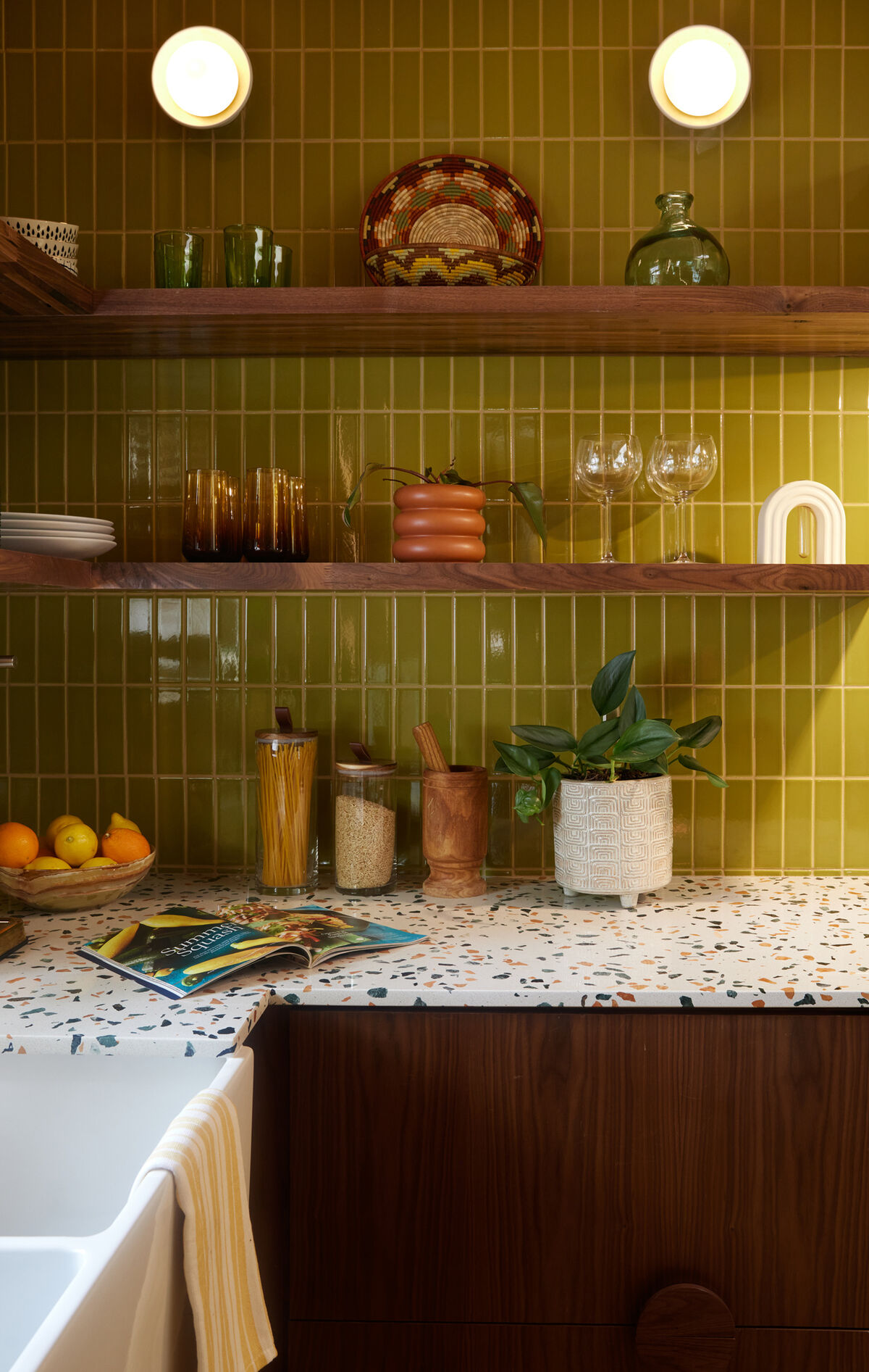 Beautify Your Kitchen With The
Kitchen Backsplash Tile