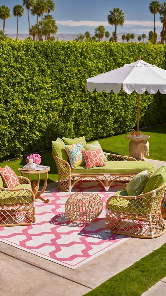 How to have the right patio
umbrellas