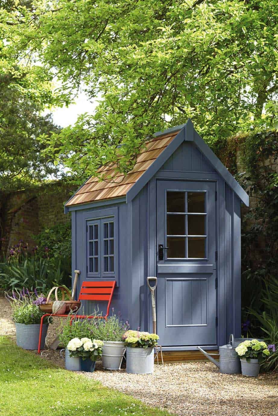 Care and maintenance of the
plastic garden shed