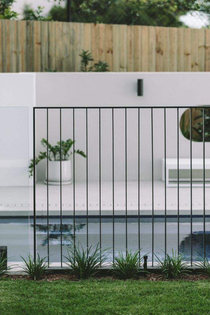 Types of pool fences