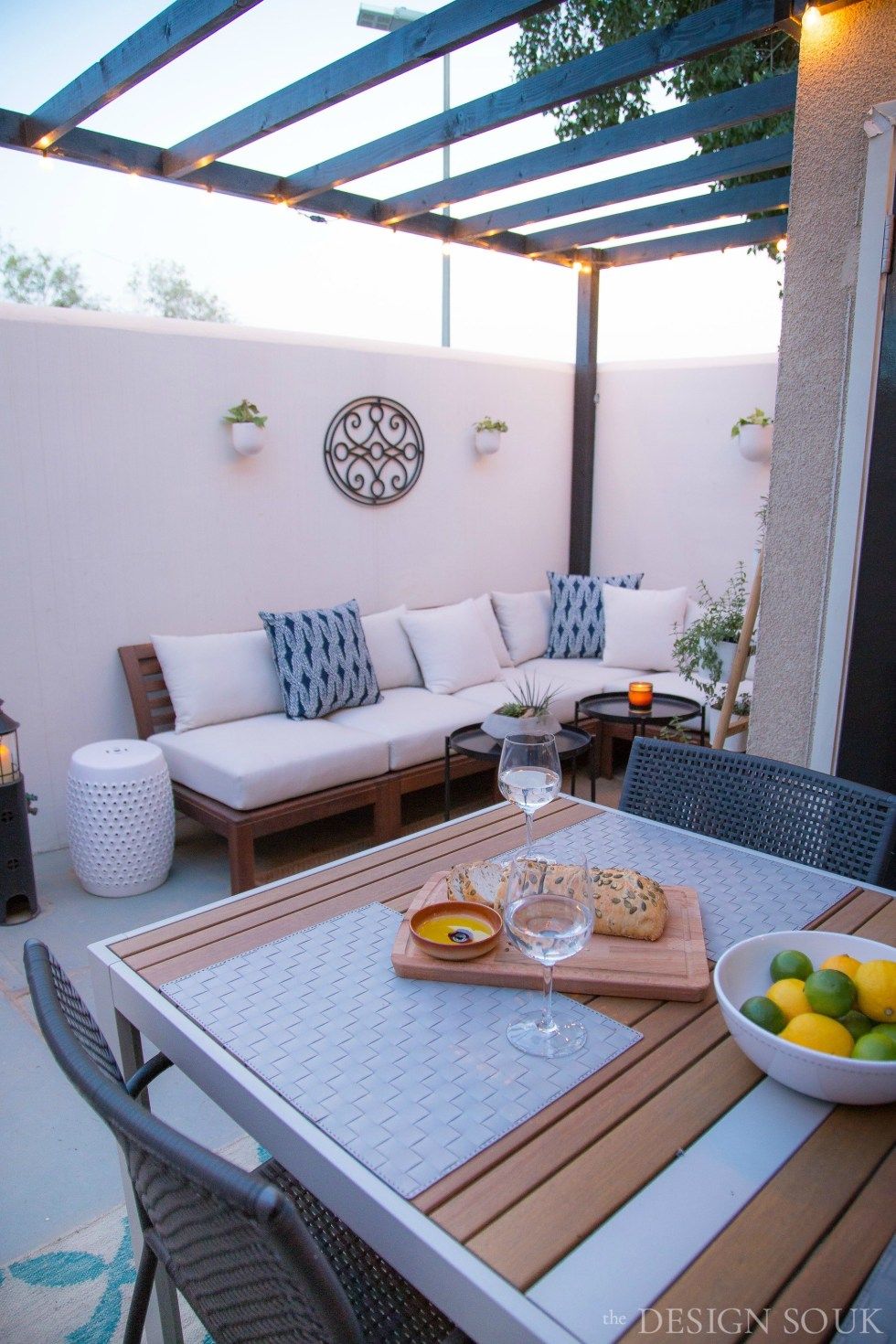 Decorate your Patio with Resin
Patio Furniture