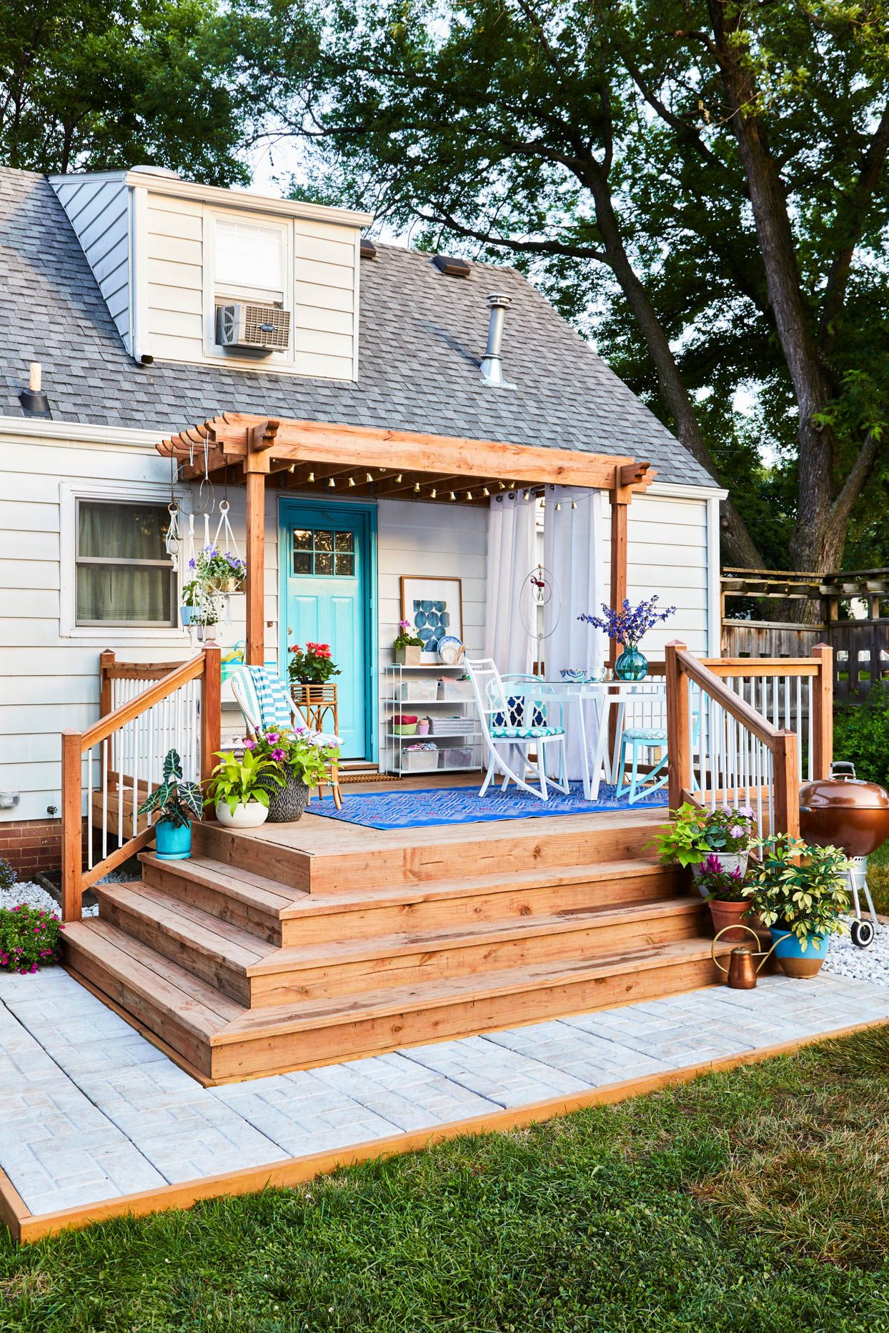 Make most of the space in your
yard for Small deck ideas