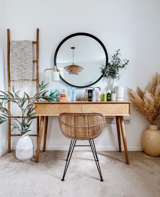 Glamorous Vanity: Elevating Your Space
with a Vanity Desk